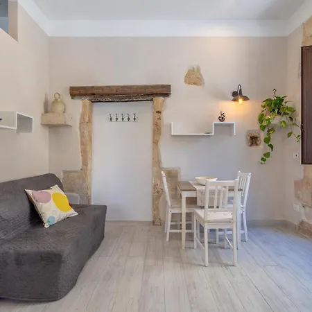 Casa Lukia Daire Siraküza